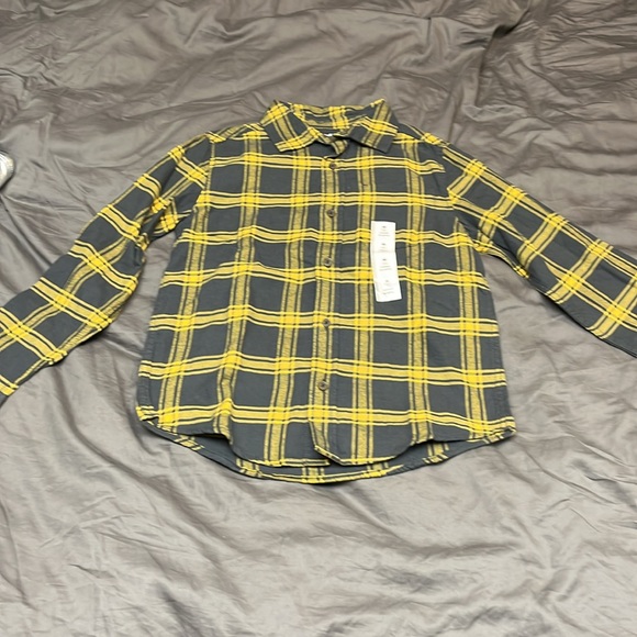 Cat and Jack long sleeve flannel - Picture 2 of 4